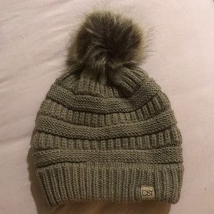 D and Y beanie